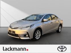 Silber Gebraucht 2016 Toyota Corolla Edition Limousine | 16.990 € (Teuer)