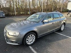 Grau Gebraucht 2016 Audi A4 Attraction Kombi | 13.850 € (Superpreis)