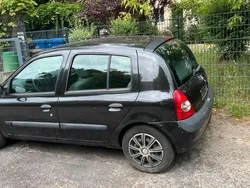 Schwarz Gebraucht 2006 Renault Clio II Kleinwagen | 499 €