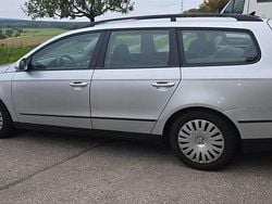 Reflexsilber metallic Gebraucht 2010 VW Passat Trendline Kombi | 2.399 € (Superpreis)