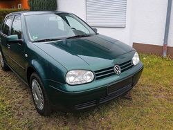 Grün Gebraucht 2000 VW Golf IV Limousine | 2.200 € (Fairer Preis)