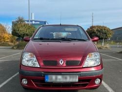 Rot Gebraucht 2001 Renault Scénic Van / Kleinbus | 2.300 €