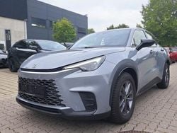 Grau Gebraucht 2024 Lexus LBX SUV | 28.990 € (Guter Preis)