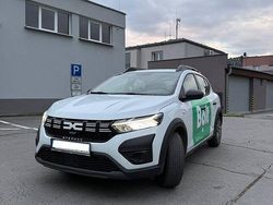 Weiß Gebraucht 2023 Dacia Sandero Stepway Limousine | 9.290 €