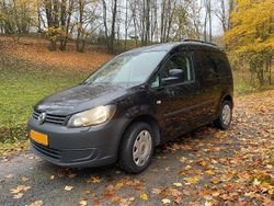 Schwarz Gebraucht 2015 VW Caddy Trendline Van / Kleinbus | 11.500 € (Teuer)