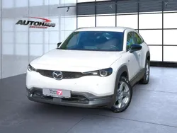 Weiß Gebraucht 2023 Mazda MX30 Exclusive-Line SUV | 21.950 € (Etwas zu teuer)