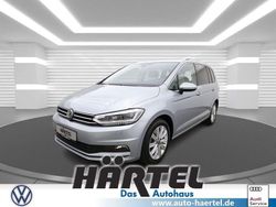 Oyster silver Gebraucht 2024 VW Touran Highline Van / Kleinbus | 35.500 € (Fairer Preis)