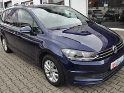 Blau Gebraucht 2015 VW Touran Comfortline Van / Kleinbus | 12.700 € (Fairer Preis)