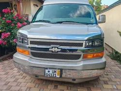 Silber Gebraucht 2008 Chevrolet Express SE Van | 27.500 €