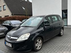 Schwarz Gebraucht 2009 Opel Zafira Van / Kleinbus | 2.999 €