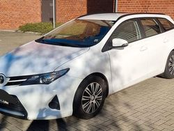 Weiß Gebraucht 2013 Toyota Auris Touring Sports Kombi | 4.990 € (Fairer Preis)