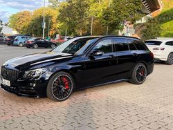 Schwarz Gebraucht 2019 Mercedes C63 AMG AMG Kombi | 47.800 € (Etwas zu teuer)