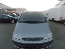 Silber Gebraucht 2004 Ford Galaxy Viva Van / Kleinbus | 3.499 € (Fairer Preis)