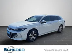 Pure white Gebraucht 2024 VW Passat Business Kombi | 30.600 € (Guter Preis)