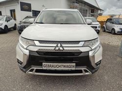Weiß Gebraucht 2019 Mitsubishi Outlander Diamant Edition SUV | 15.490 € (Superpreis)