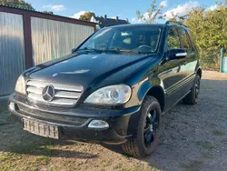 Schwarz Gebraucht 2003 Mercedes ML350 SUV | 5.750 €