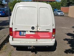 Weiß Gebraucht 2001 VW Caddy Van / Kleinbus | 1.540 € (Fairer Preis)