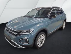 Blau Gebraucht 2024 VW T-Roc Style SUV | 32.200 € (Fairer Preis)