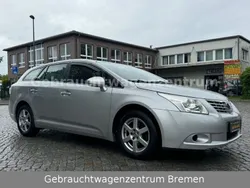 Silber Gebraucht 2009 Toyota Avensis Kombi | 6.990 € (Fairer Preis)
