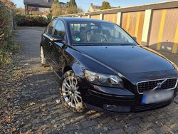 Schwarz Gebraucht 2004 Volvo S40 Summum Limousine | 2.900 € (Etwas zu teuer)