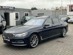 Blau Gebraucht 2015 BMW 750 Executive Limousine | 25.950 € (Fairer Preis)