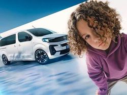 Weiß Neu 2025 Opel Zafira Life Edition Van | 36.880 € (Fairer Preis)