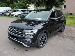 Deep black perleffekt Gebraucht 2021 VW T-Cross Style SUV | 19.240 € (Fairer Preis)