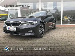 Schwarz Gebraucht 2019 BMW 330 Sport Line Limousine | 26.500 € (Fairer Preis)