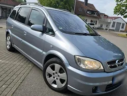Grau Gebraucht 2004 Opel Zafira OPC Van / Kleinbus | 3.250 € (Teuer)