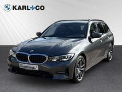 Grau Gebraucht 2022 BMW 320 Sport Line Kombi | 27.468 € (Guter Preis)