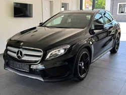 Schwarz Gebraucht 2015 Mercedes GLA200 AMG line SUV | 15.950 € (Fairer Preis)
