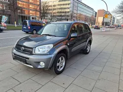 Grau Gebraucht 2005 Toyota RAV4 Executive SUV | 4.350 € (Fairer Preis)