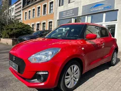 Rot Gebraucht 2018 Suzuki Swift Club Kleinwagen | 11.350 € (Fairer Preis)