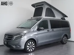 Selenitgrau metallic Gebraucht 2024 Mercedes Vito Van / Kleinbus | 61.890 €