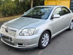 Silber Gebraucht 2004 Toyota Avensis Limousine | 5.500 € (Teuer)