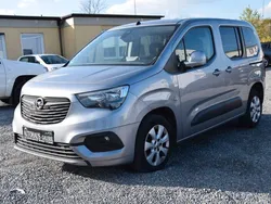 Grau Gebraucht 2021 Opel Combo Life Van / Kleinbus | 10.988 € (Etwas zu teuer)