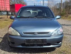 Grau Gebraucht 2001 Kia Rio Limousine | 950 € (Guter Preis)