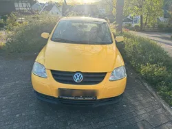 Gelb Gebraucht 2004 VW Fox Kleinwagen | 750 € (Guter Preis)