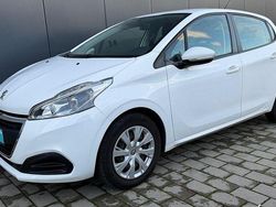 Weiß Gebraucht 2017 Peugeot 208 Kleinwagen | 5.500 € (Fairer Preis)