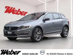 Grau Gebraucht 2016 Volvo V60 CC Summum Kombi | 19.890 € (Etwas zu teuer)