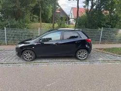 Schwarz Gebraucht 2012 Mazda 2 Center-Line Limousine | 2.000 € (Guter Preis)