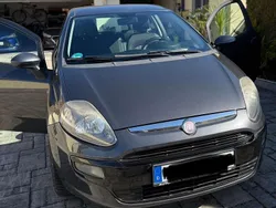 Grau Gebraucht 2011 Fiat Punto Kleinwagen | 2.999 € (Etwas zu teuer)