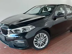 Schwarz Gebraucht 2023 BMW 120 Sport Line Kleinwagen | 26.900 € (Fairer Preis)