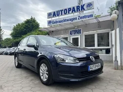 Blau Gebraucht 2017 VW Golf VII Highline Limousine | 11.800 € (Superpreis)