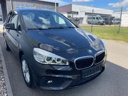 Braun Gebraucht 2015 BMW 218 Active Tourer Van / Kleinbus | 11.800 € (Fairer Preis)