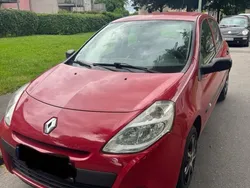 Rot Gebraucht 2012 Renault Clio IV Dynamique Limousine | 2.990 € (Guter Preis)