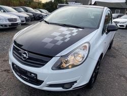 Casablancaweiss/saphirschwarz Gebraucht 2011 Opel Corsa Kleinwagen | 2.990 € (Guter Preis)