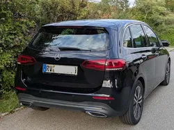 Schwarz Gebraucht 2020 Mercedes B220 Progressive Van / Kleinbus | 22.950 € (Fairer Preis)