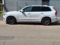 Weiß Gebraucht 2016 Volvo XC90 Momentum SUV | 25.100 € (Etwas zu teuer)