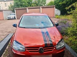 Orange Gebraucht 2006 VW Golf V Edition Kleinwagen | 2.700 € (Fairer Preis)
